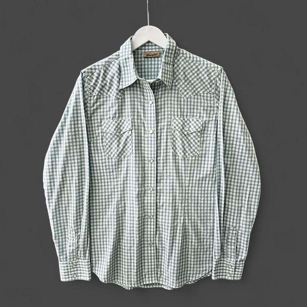 WRANGLER Women’s Western Pearl Snap button up shirt